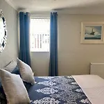 The Libra - Adults Only B&B With Carpark
